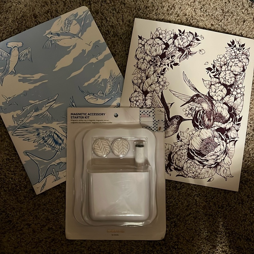 Magnetic acc kit. 2 folders. New